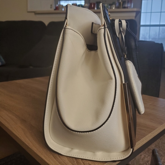 Call it Spring Bag - Picture 3 of 4